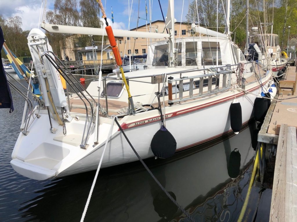 Amel Super Maramu 2000