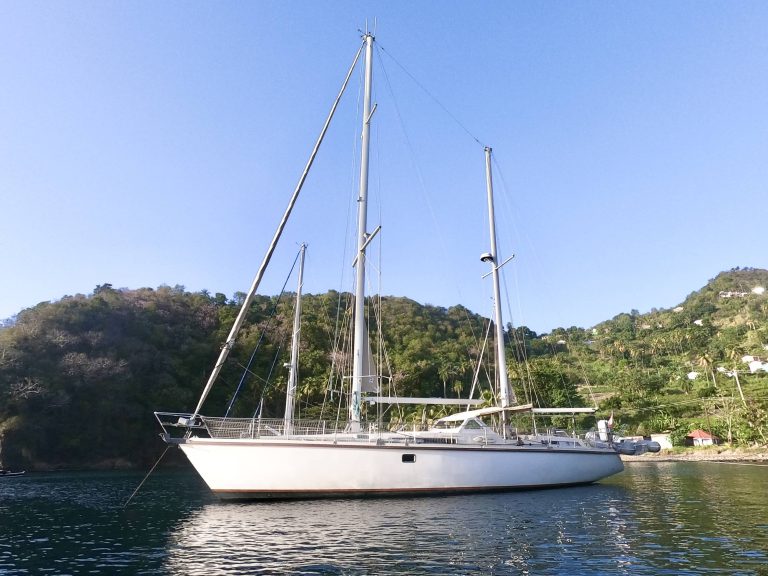 Amel Super Maramu 2000